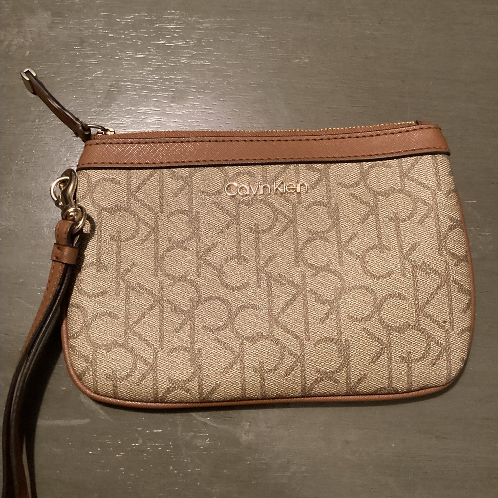 Calvin Klein women pouch wallet